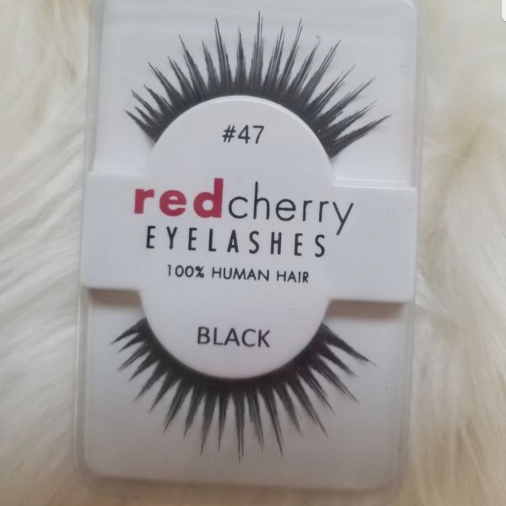 Strip Eyelashes - Picture 2 of 5
